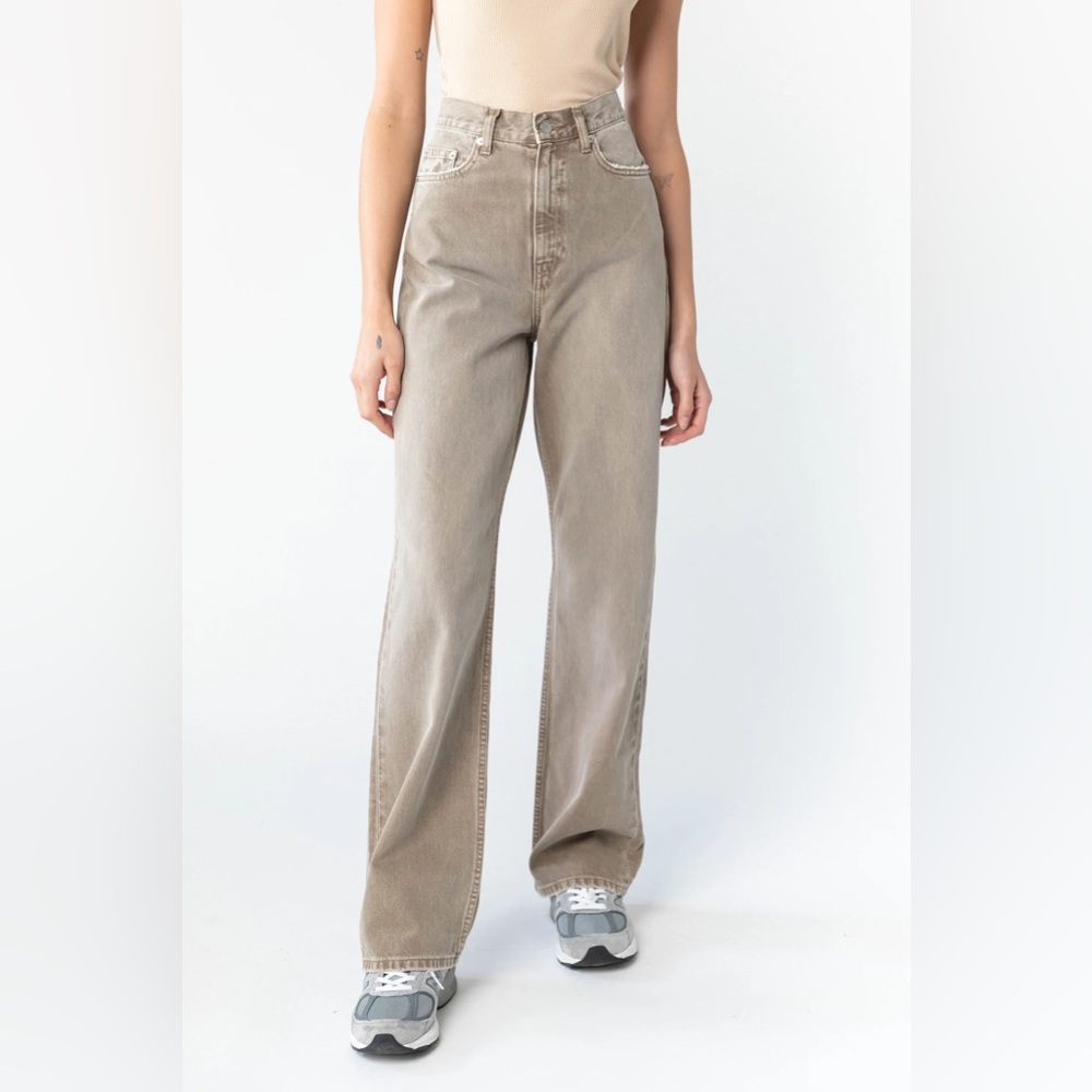Washed Nougat tapered jeans
